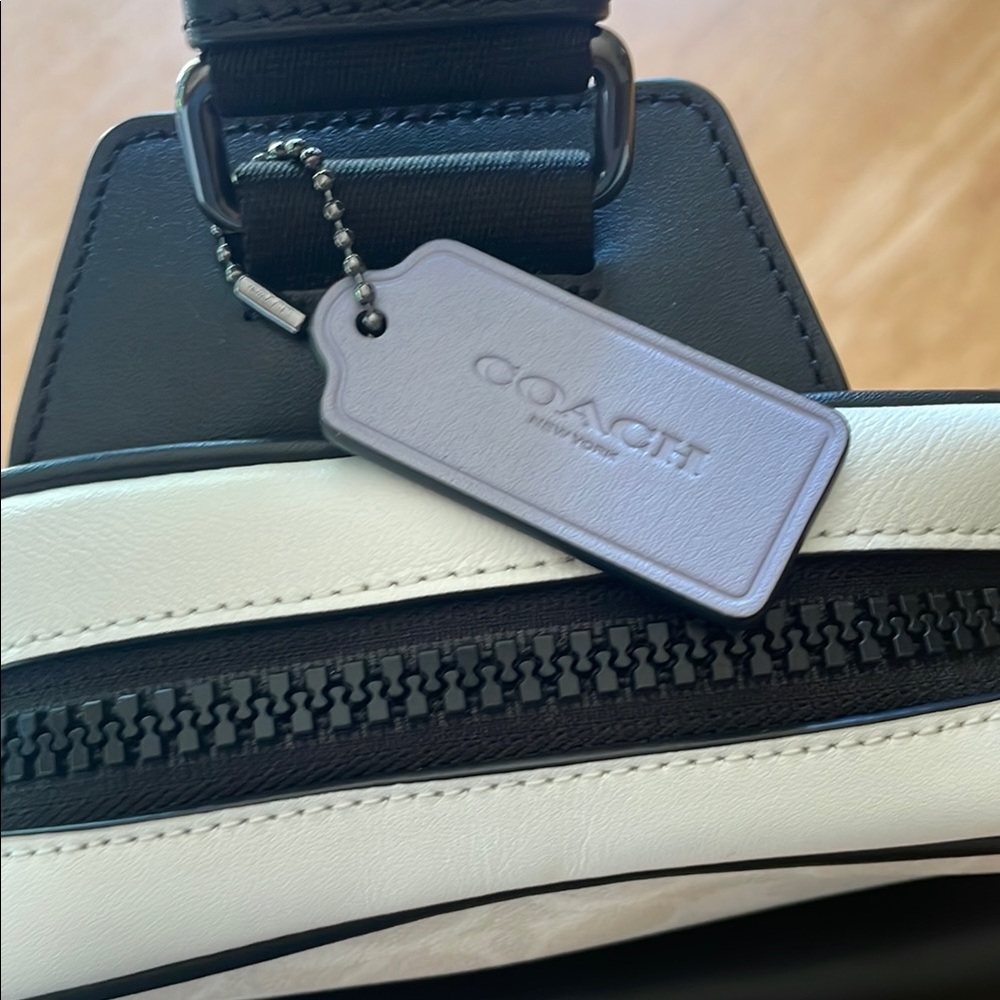 Coach Cream and Blue Messenger Bag with Adjustable Strap - Picture 5 of 6